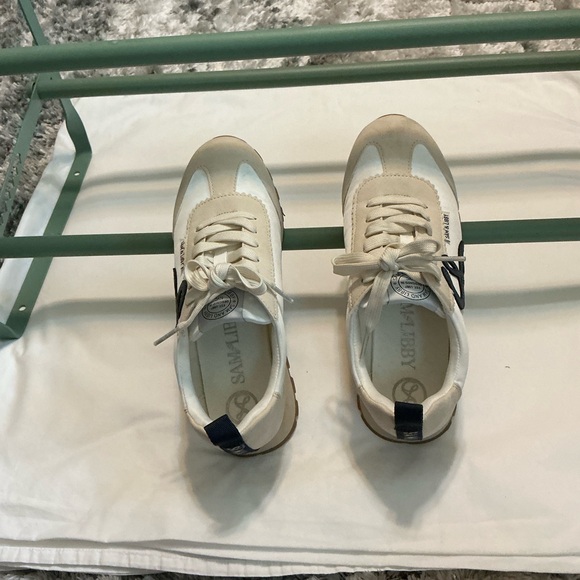 Sam & Libby Cream and White Sneakers - Picture 2 of 5